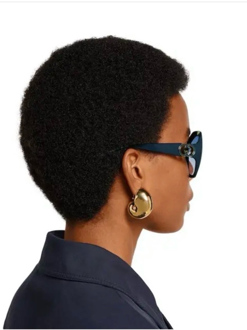 Gucci shell shaped clip on earrings. 100 % Authentic